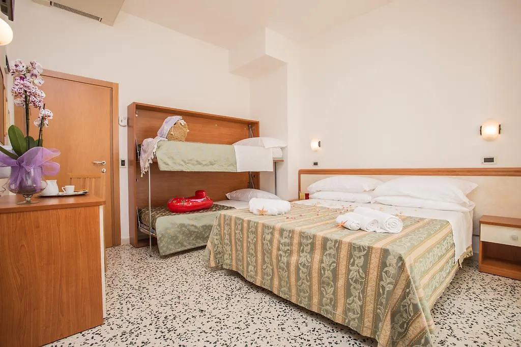 Hotel Oregon Римини