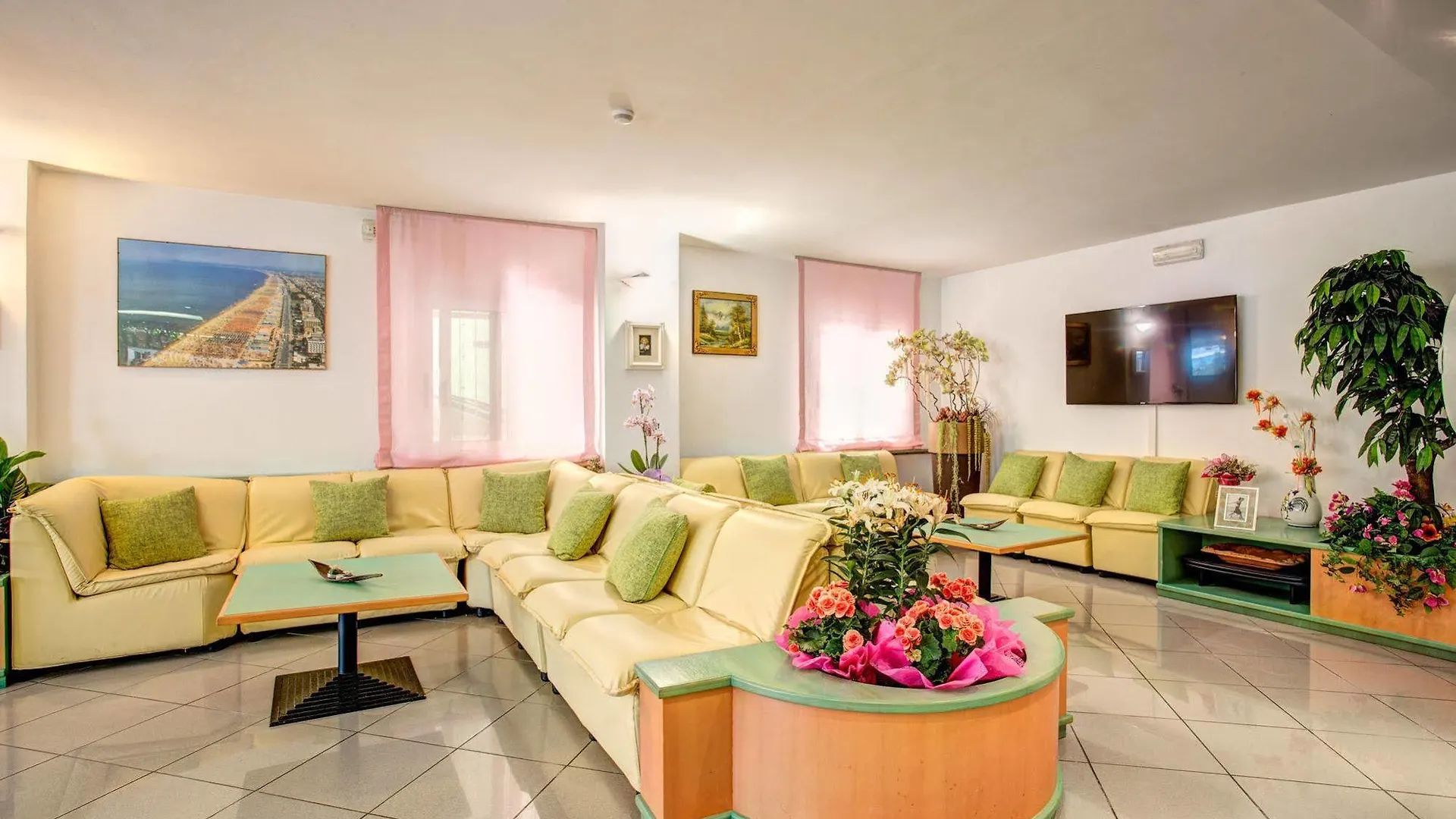 Hotel Oregon Римини
